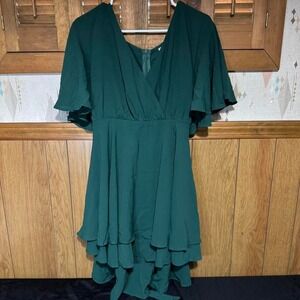 Green flowy dress with zipper back‎ Size 2XL